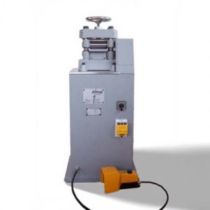 B 64 E Elektrische Blechwalzmaschine